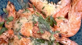 Grilled prawns with chili garlic & lemon