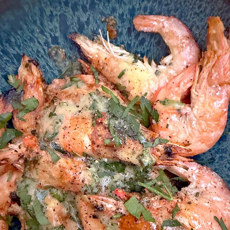 Grilled prawns with chili garlic & lemon