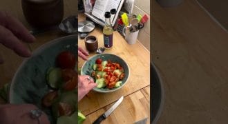 Hot, sweet and sour cucumber salad